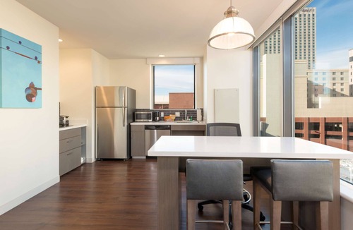 Downtown Denver Hotel | Hyatt House Denver Downtown