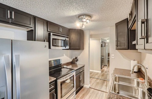 Goldsmith Condo | Ideal for business travelers, corporate stays, urbex enthusiasts, and more!