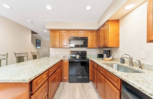 Baldy Mountain House | Ideally Located, Cozy Townhome w/Mountain Views, Private Sauna & Fireplace!