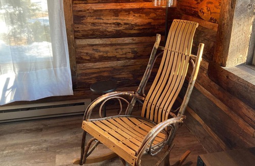 Los Ranchitos Estates Cabin | Idyllic Log Cabin Getaway
