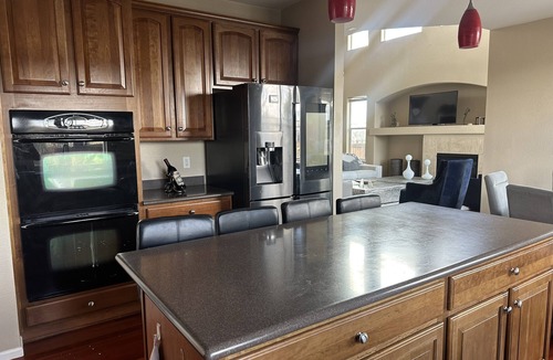 Aurora House | Immaculate 5-Bedroom Aurora Retreat — Luxury, Comfort & Colorado Adventure