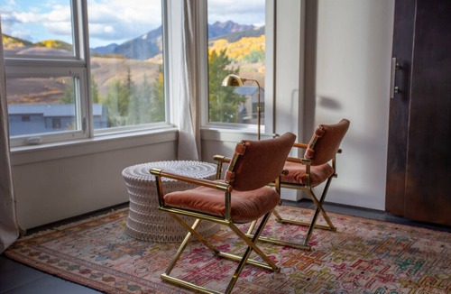 Mount Crested Butte House | Immaculate! Hot Tub! Heated Garage! New Build!