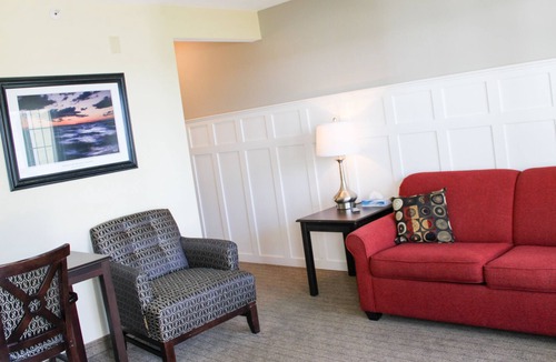 Kelleys Island House | Immerse yourself in the natural beauty of Kelleys Island Glacier Suite 114