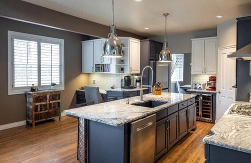 Longmont House | Impeccable Boulder Co Home Hot Tub EV Chargernn