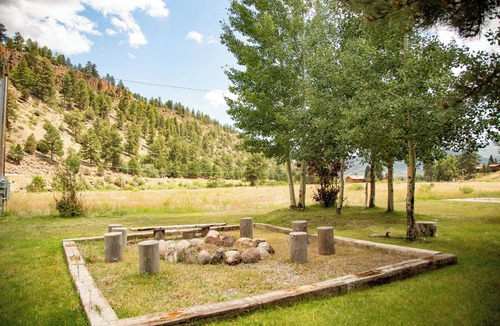 Rio Vista Estates House | In the Heart of South Fork - Fish the Rio, Sleeps 14 Comfortably, Great Views