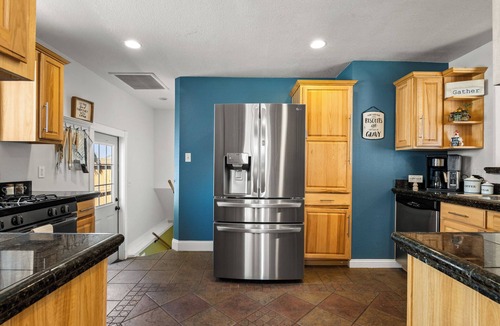 Grand Junction House | In the Heart of Grand Junctions Charming 3-bedroom house
