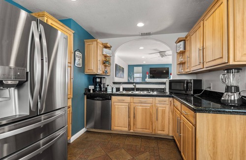 Grand Junction House | In the Heart of Grand Junctions Charming 3-bedroom house
