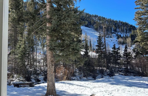 Taos Ski Valley Apartment | In The Heart Of TSV few minute walk to base area and chairlift, hottub, parking