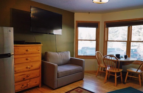 Taos Ski Valley Condo | In the heart of Taos Ski Valley, walk to lifts, restaurants & shops, parking