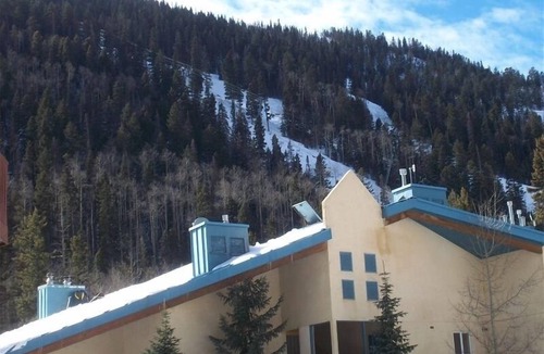 Taos Ski Valley Condo | In the heart of Taos Ski Valley, walk to lifts, restaurants & shops, parking