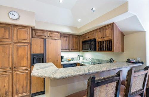 Mountain Village Hotel | Inn at Lost Creek
