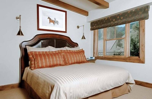 West End Hotel | Innsbruck Aspen | Deluxe Two-Bedroom Suite 02 w/Hot tub, Centrally located