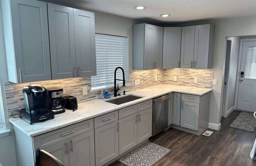 Dupont House | Island in the City - AWESOME 3 BR 2 BA 15 Min from DIA, DT, Anschutz