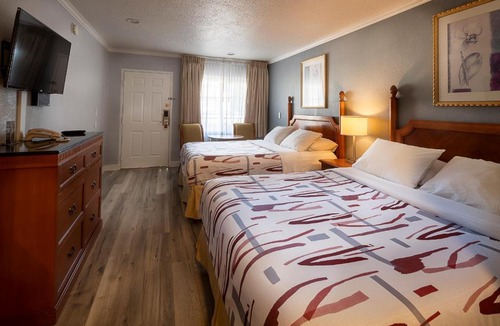 Westside Santa Cruz Hotel | Islander Motel Santa Cruz CA