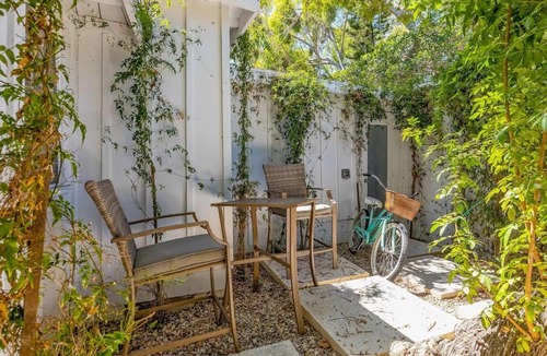 Santa Barbara House | Jennifer's Cottage Room | Chosen Beach Collection