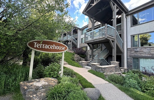 Snowmass Village Condo | Just off Fanny Hill - Completely renovated