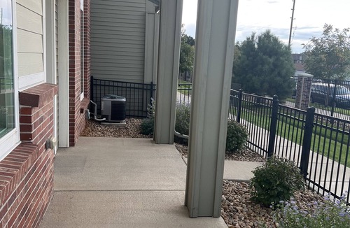 Kennedy House | Kamara’s Family Townhome. Pet friendly