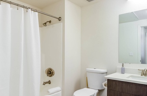 Downtown San Jose Apartment | Kasa | Modern 2 BD + Fast Wifi | San Jose