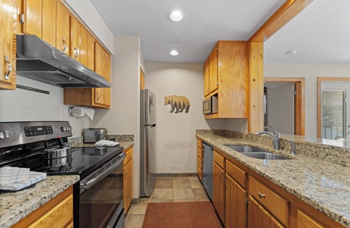 Lakeside Village Condo | Keystone Condo w/Panoramic Lake and Mountain Views, Shared Hot Tub & Sauna