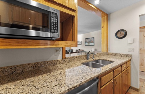 Lakeside Village Condo | Keystone Condo w/Panoramic Lake and Mountain Views, Shared Hot Tub & Sauna