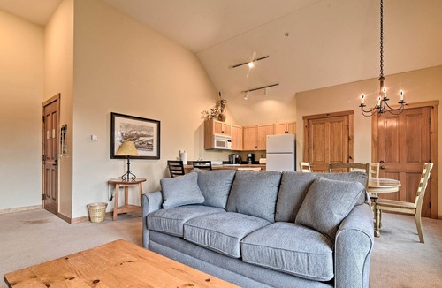 River Run Condo | Keystone Ski Condo w/Mtn View - Walk to Gondola!
