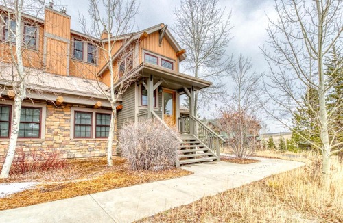 Granby House | Kicking Horse Hideaway & Retreat