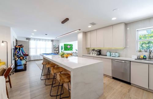 Imperial Point House | [Kids Favourite] World Cup Family Oasis | 3BR | Pool, Hot Tub