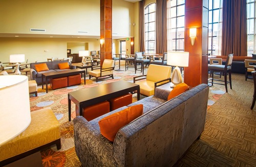 Northfield Apartment | King Suite | Indoor Pool Access + Free Daily Breakfast!