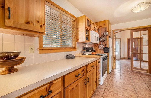 Estes Park House | Kittery West - Long-Term Vacation Rental, 30+ Days Only, 2 BDR in Estes Park CO