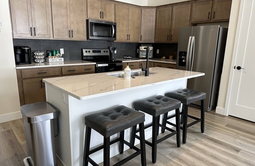 Fruita House | Kokopelli House - Modern Fruita Retreat with Garage