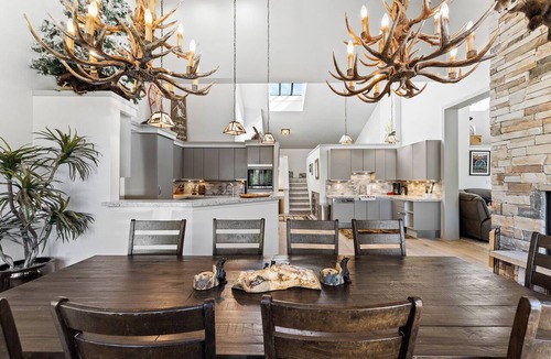 Lakeside Village Apartment | L1726-5