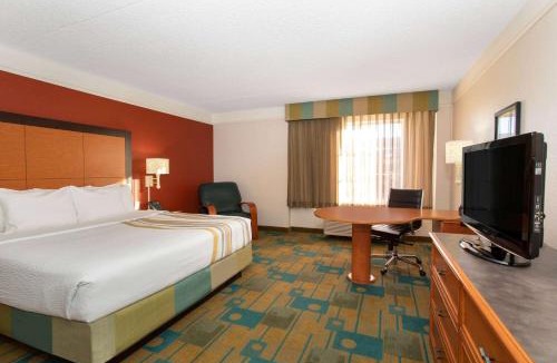 Lakewood Hotel | La Quinta by Wyndham Denver Southwest Lakewood