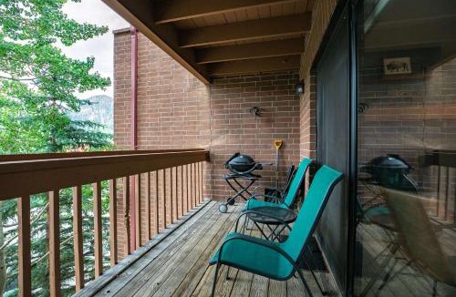Frisco Apartment | Lagoon Royal Townhome: Mountain Views Meet Modern Comforts