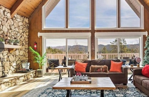 Lake Arrowhead Cabin | Lake arrowhead mountain heaven. high ceilings breathtaking views of Lake.