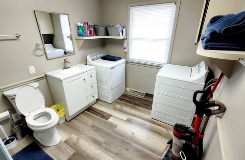 Vermilion House | Lake Erie Fisherman’s Retreat – 3BR Home in Vermilion with boat parking space.