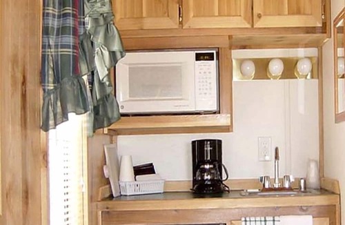 Meadview Cabin | Lake Mead National Recreation Area Glamping Cabin for an Arizona Adventure