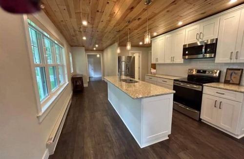 Westford House | Lake Pymatuning Getaway