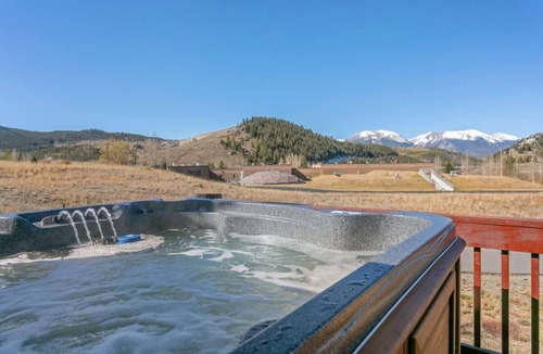 Summit Cove House | Lake Ridge Luxe | Hot Tub Ski Locker Sleeps 8!