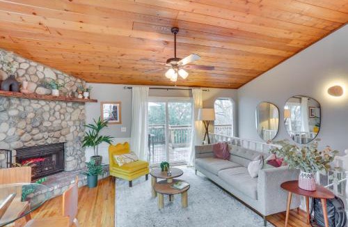 Crestline House | Lake, Trails & Slopes! Family Cottage in Crestline