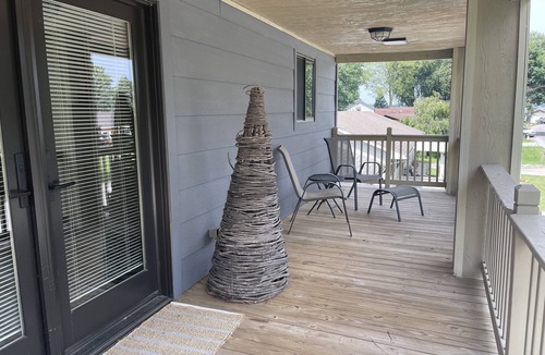Russells Point House | Lake Views: 2nd-Story Guest Suite with Private Entrances/Yard/Parking