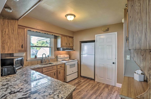 Port Clinton Cottage | Lakefront Cottage w/Fishing & Private Yard!