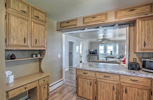 Port Clinton Cottage | Lakefront Cottage w/Fishing & Private Yard!