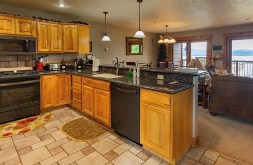 Grand Lake Condo | Lakefront Luxury Townhome at Beacon Landing Townhomes and Marina Unit 5