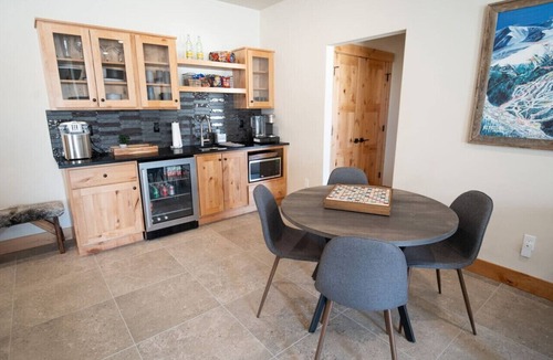 Silverthorne House | Lakefront Retreat | Private Hot Tub & Firepit | Summit Sky Ranch