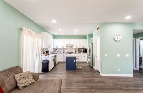 Lake Elsinore House | Lakeview Retreat in Elsinore with Pool & Hot Tub