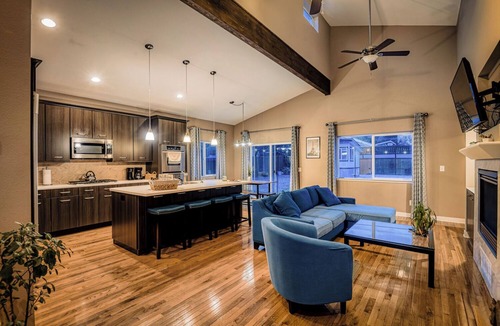 Lakewood House | Lakewood Retreat Near Belmar
