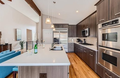 Lakewood House | Lakewood Retreat Near Belmar