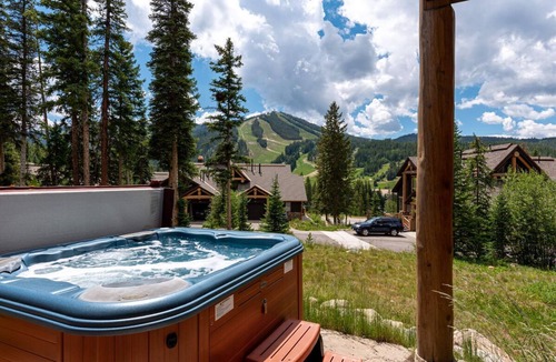 Winter Park House | Lakota Mountain Lodge 106 | Across From Resort | Endless Views | Private Hot Tub