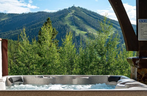 Winter Park House | Lakota Northwoods 305 | Close To Skiing! | Private Hot Tub w/Resort Views