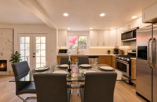 Las Vegas House | Lamore Boutique